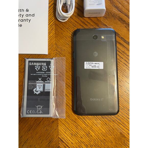 Samsung Galaxy J7 2017 16GB AT&T s/n R28JB0KGH3N IMEI 355617082427750 - Picture 3 of 5